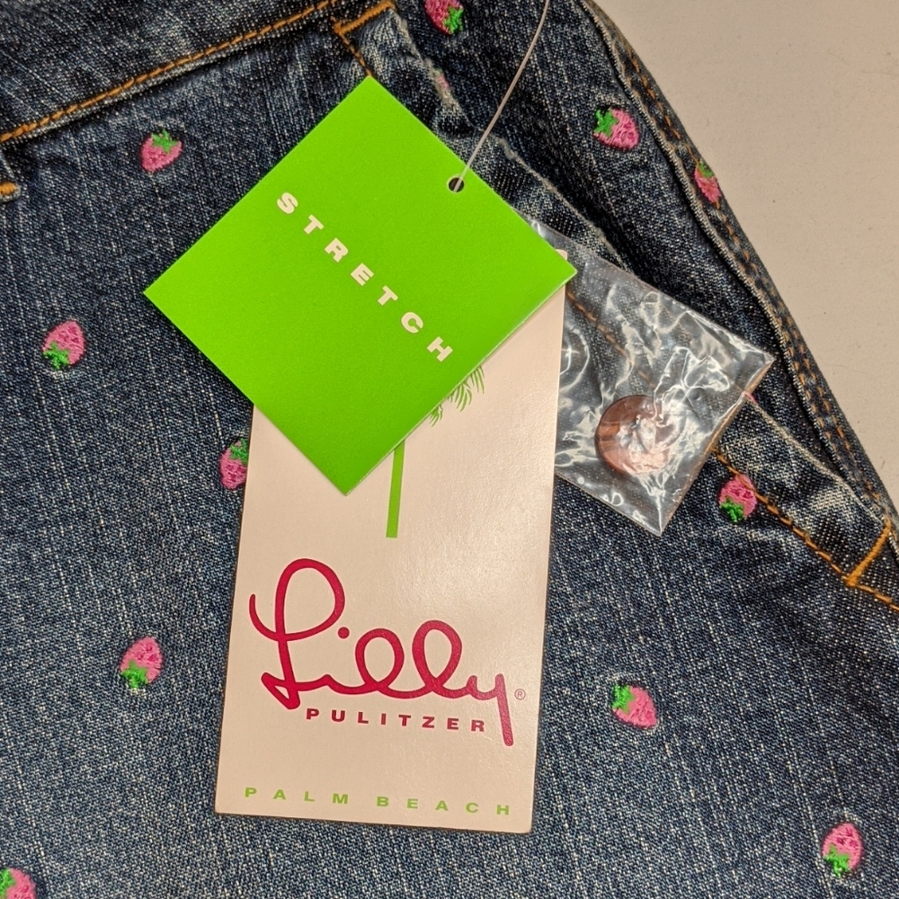 Lilly Pulitzer strawberry denim skirt stretch embr